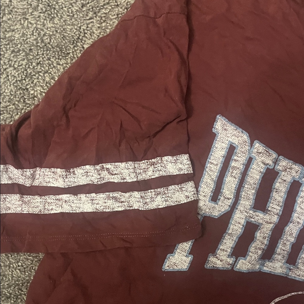 47 Brand Maroon Phillies Cropped Short Sleeve Tee - Picture 4 of 5